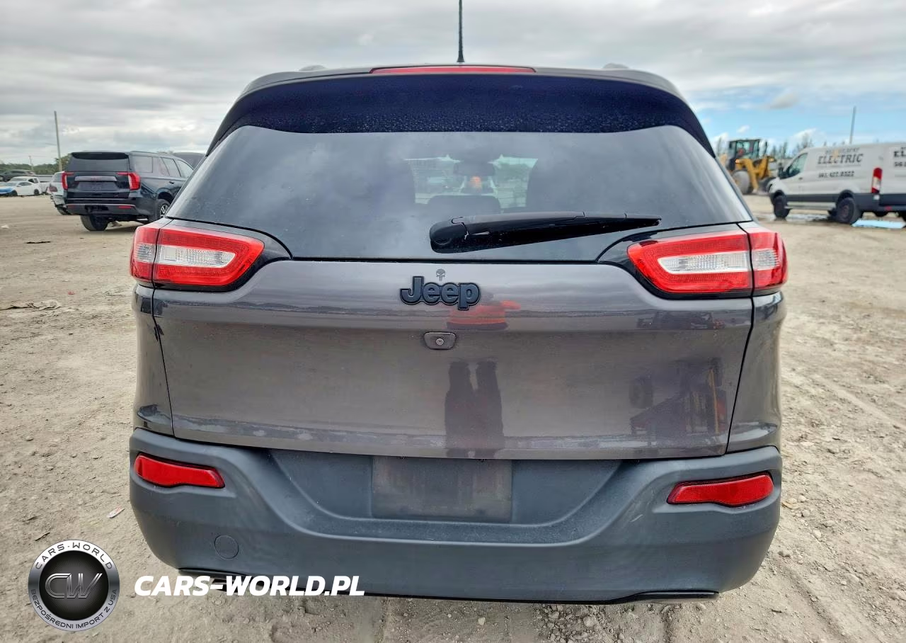 2018 Jeep Cherokee Latitude VIN:1C4PJLCB1JD596076 - 6