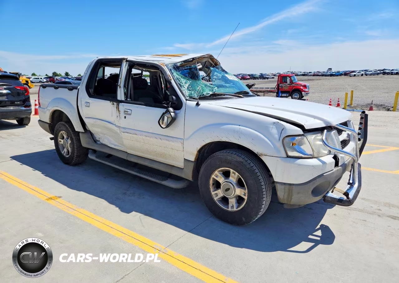 2003 Ford Explorer Sport Trac VIN:1FMZU67E13UB00925 - 4