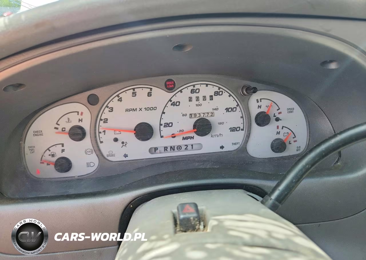 2003 Ford Explorer Sport Trac VIN:1FMZU67E13UB00925 - 9