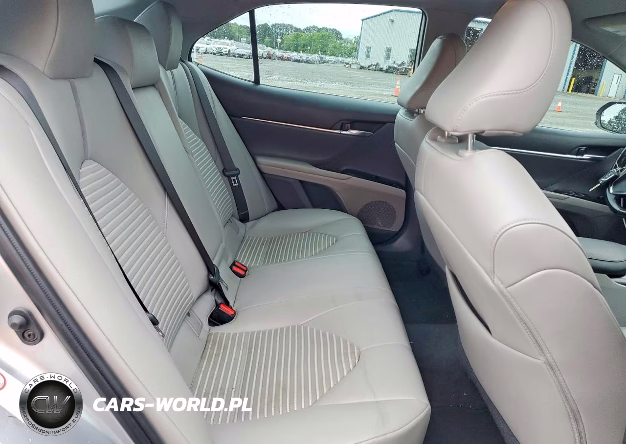 2019 Toyota Camry-Se-L VIN:4T1B11HK6KU186264 - 10