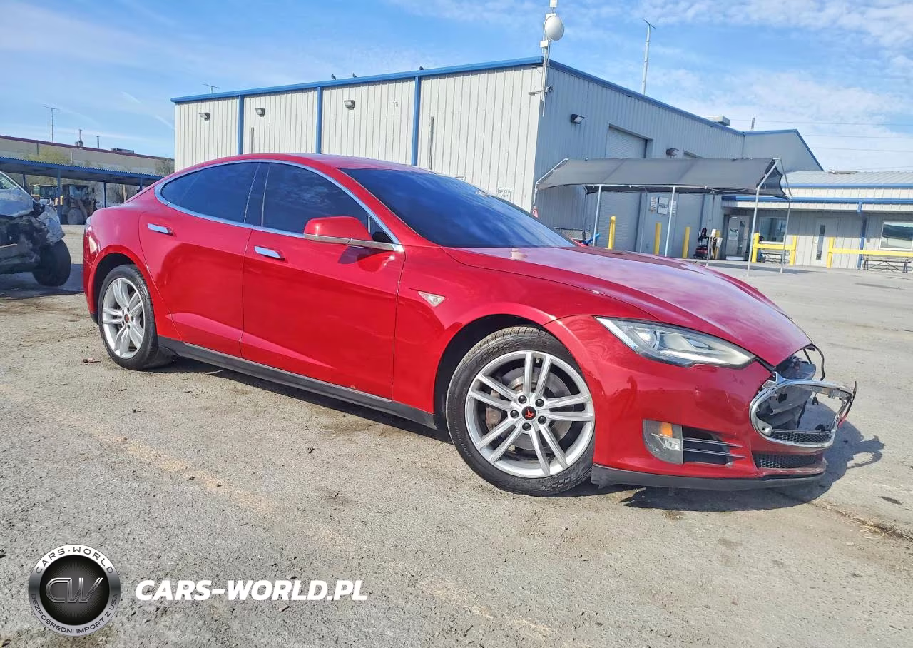 2013 Tesla Model S VIN:5YJSA1AG0DFP13592 - 4
