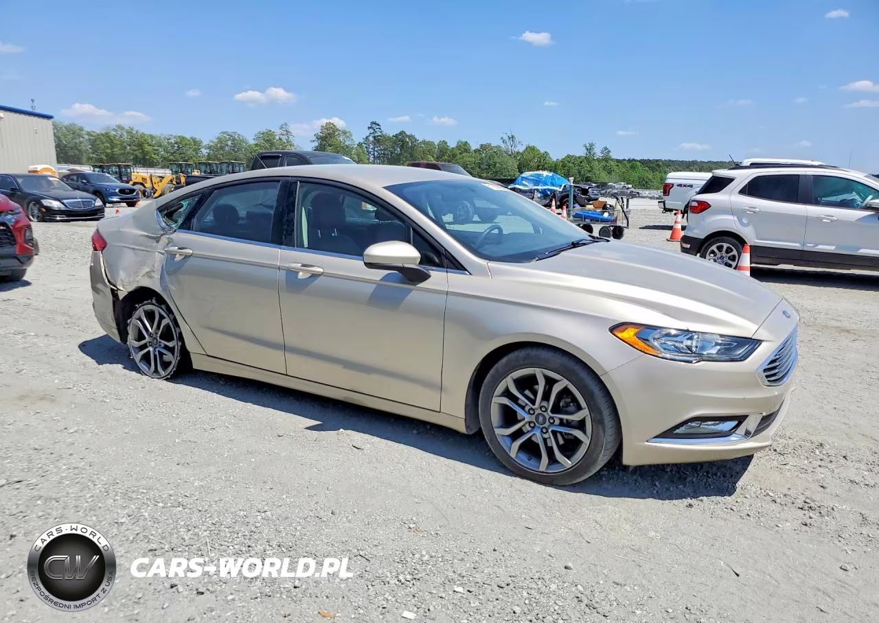 2017 Ford Fusion Se VIN:3FA6P0H73HR203702 - 4