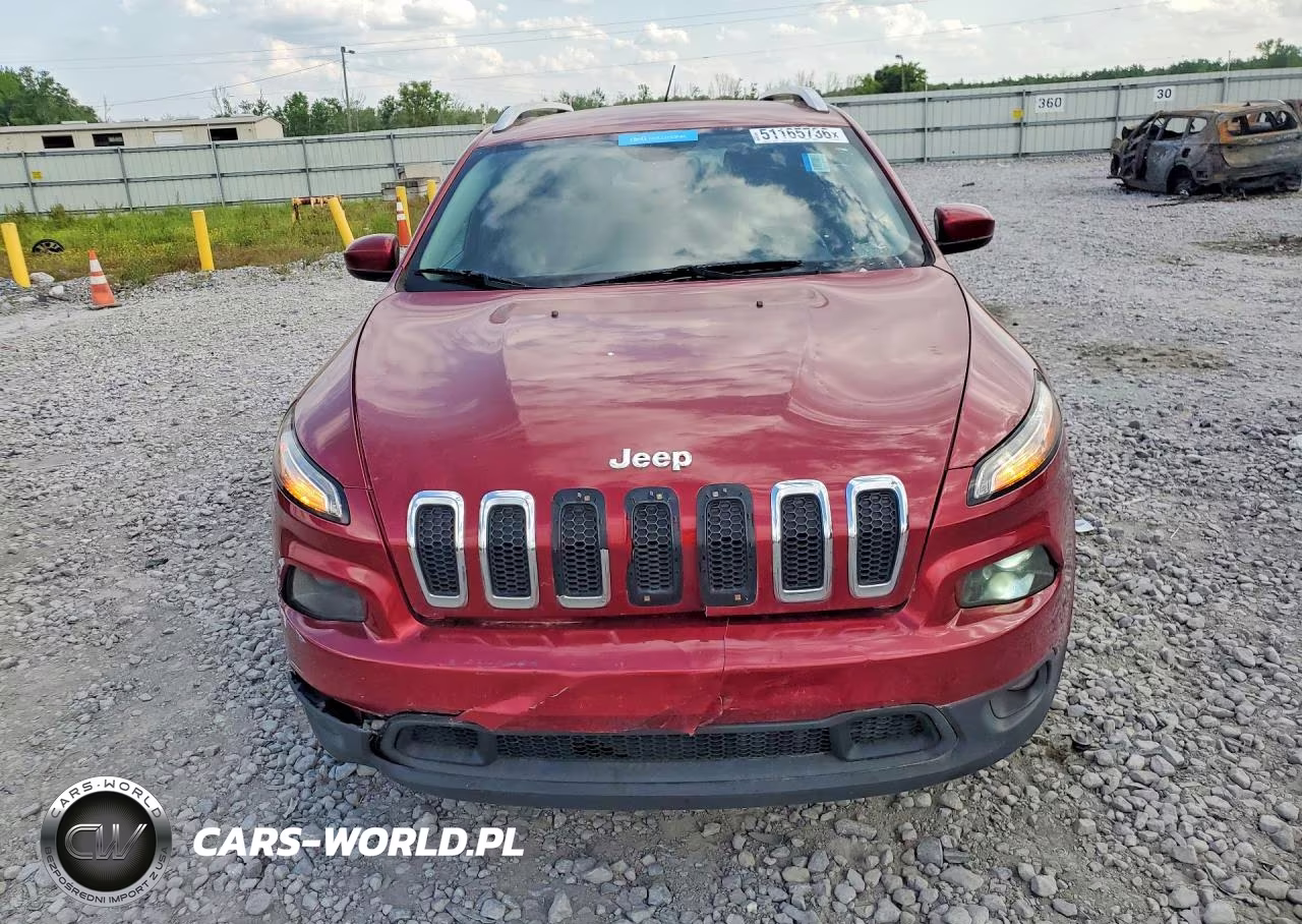 2017 Jeep Cherokee Latitude VIN:1C4PJLCB9HW661318 - 5