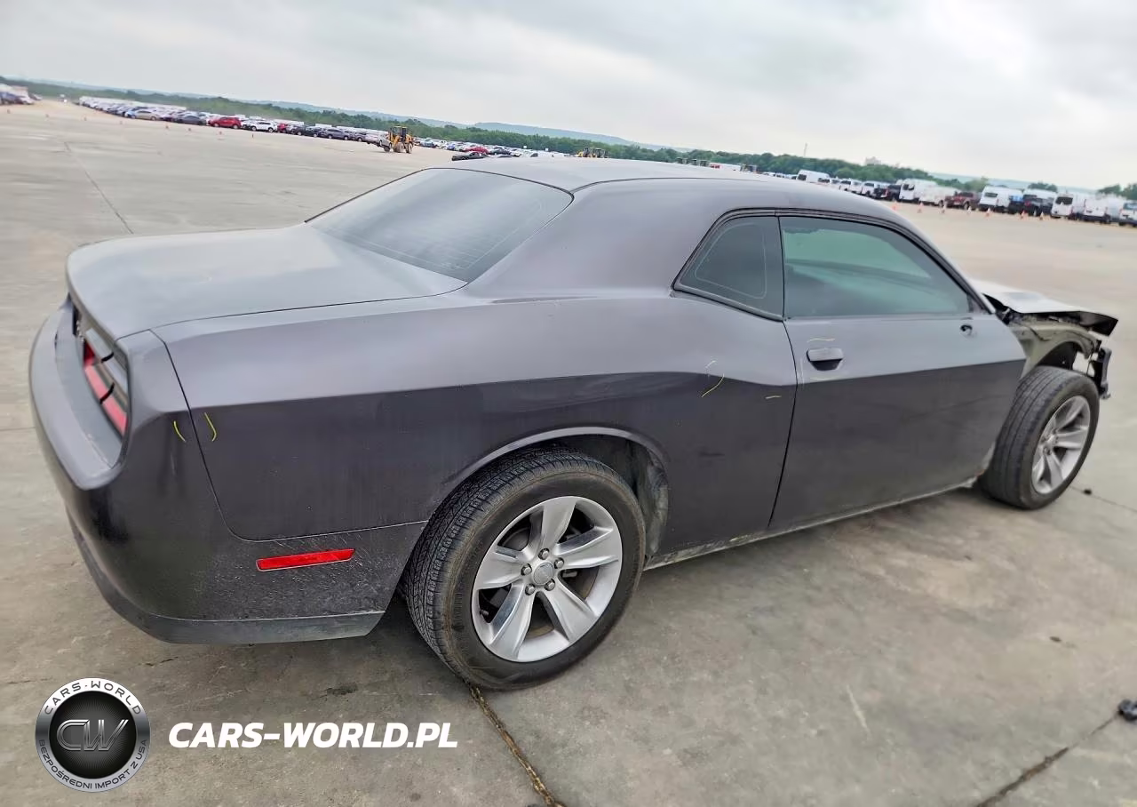 2017 Dodge Challenger Sxt VIN:2C3CDZAG8HH624769 - 3