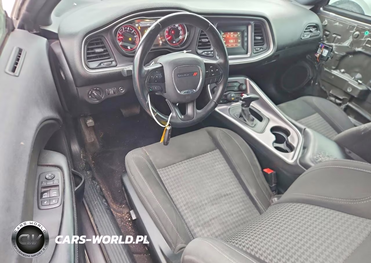 2017 Dodge Challenger Sxt VIN:2C3CDZAG8HH624769 - 8