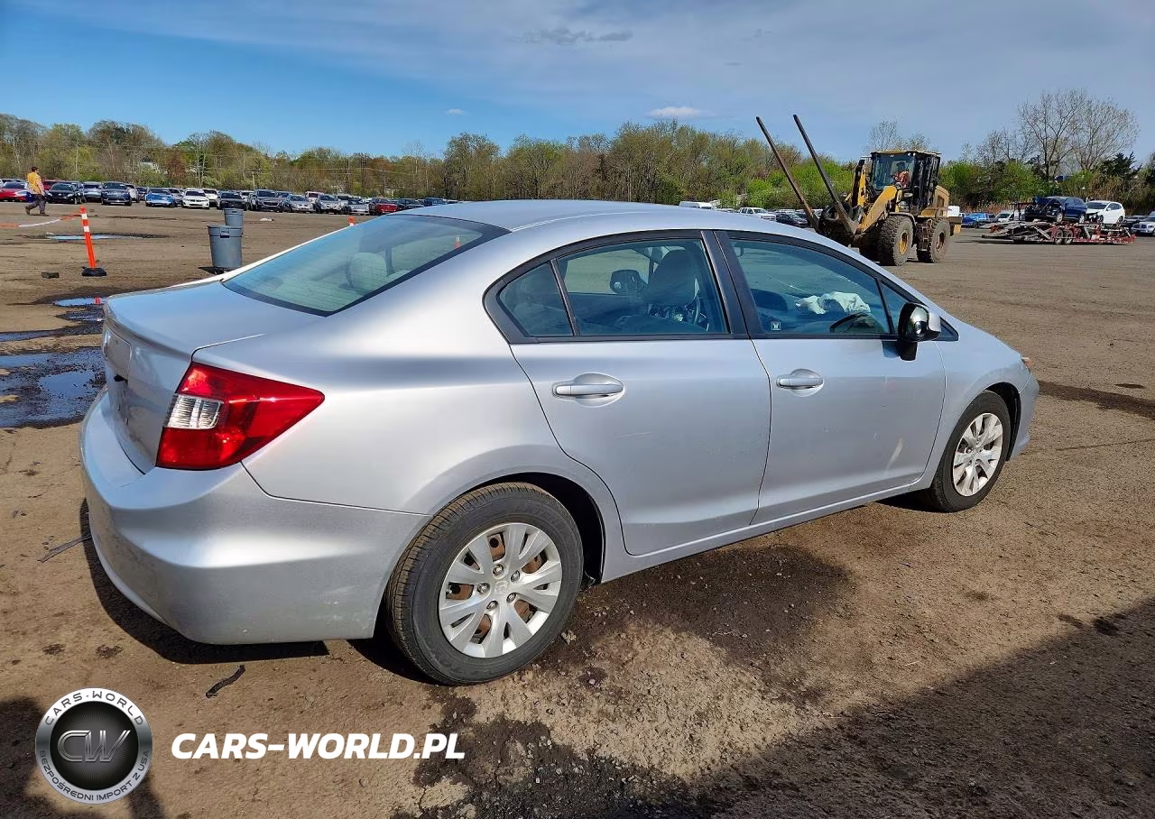 2012 Honda Civic Lx VIN:2HGFB2F58CH599055 - 3