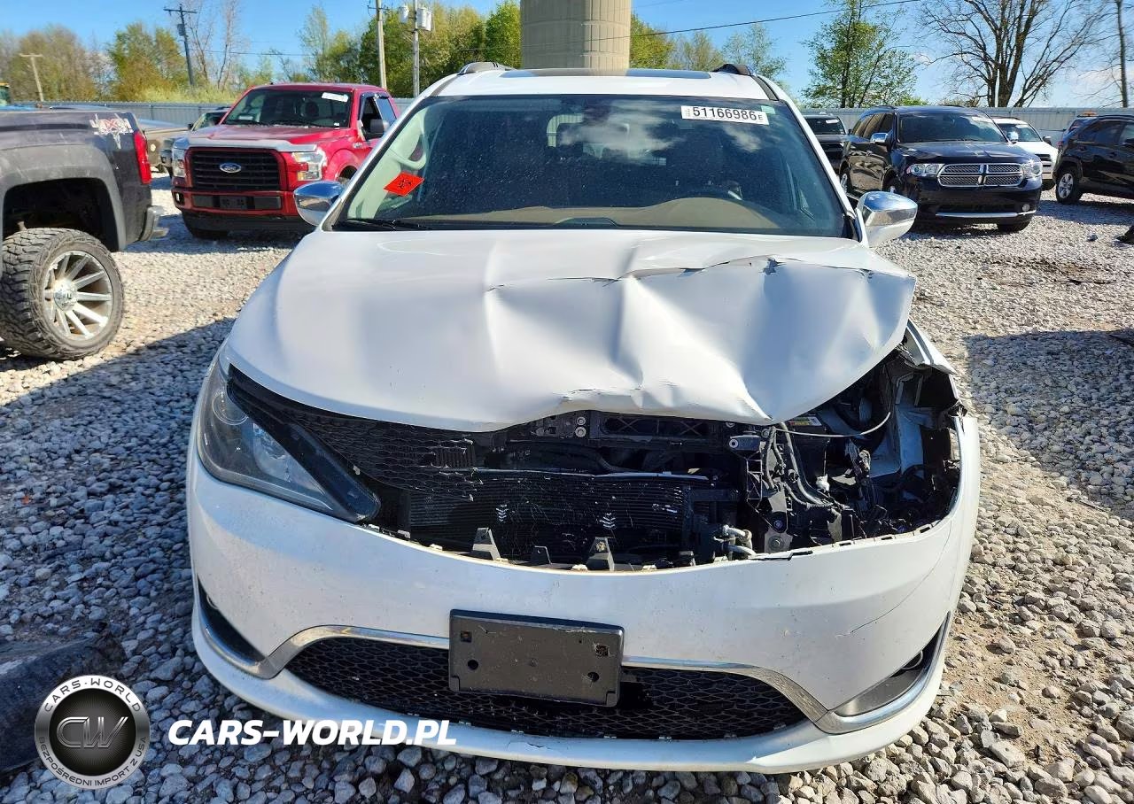 2018 Chrysler Pacifica Limited VIN:2C4RC1GG7JR106802 - 5