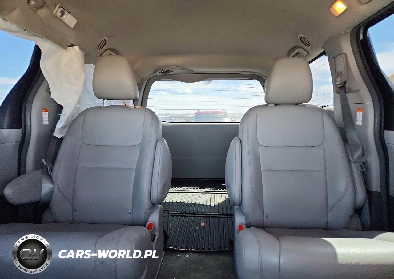 2017 Toyota Sienna Xle Premium 7-Passenger VIN:5TDDZ3DC9HS175854 - 10