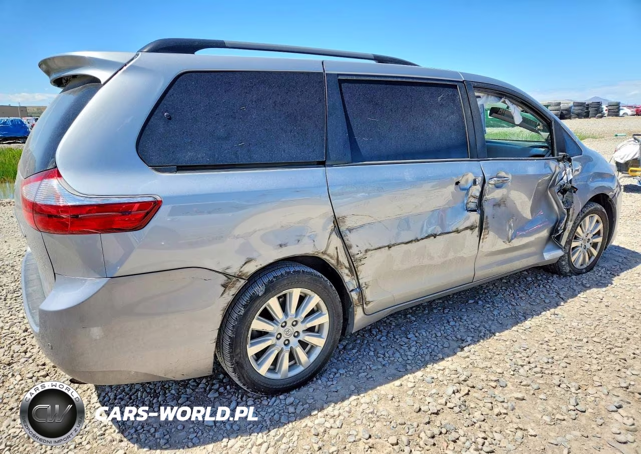 2017 Toyota Sienna Xle Premium 7-Passenger VIN:5TDDZ3DC9HS175854 - 3