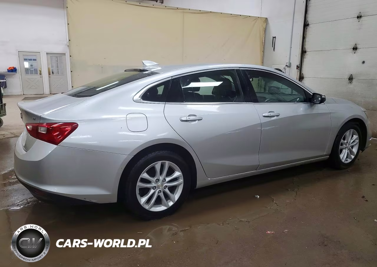 2017 Chevrolet Malibu Lt VIN:1G1ZE5ST3HF108966 - 3