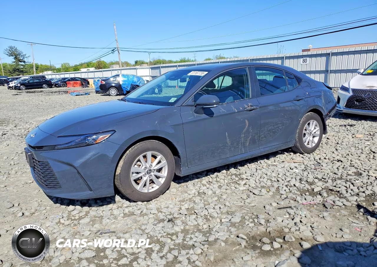 2026 Toyota Camry Le – zdjęcie 1 z 12