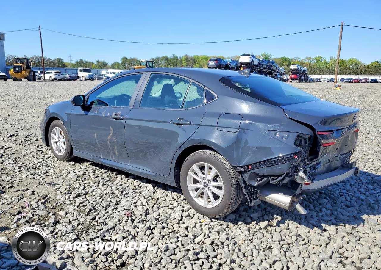 2026 Toyota Camry Le VIN:4T1DAACK4TU242767 - 2