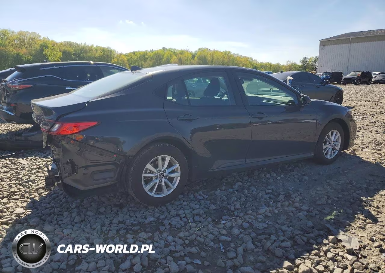 2026 Toyota Camry Le VIN:4T1DAACK4TU242767 - 3