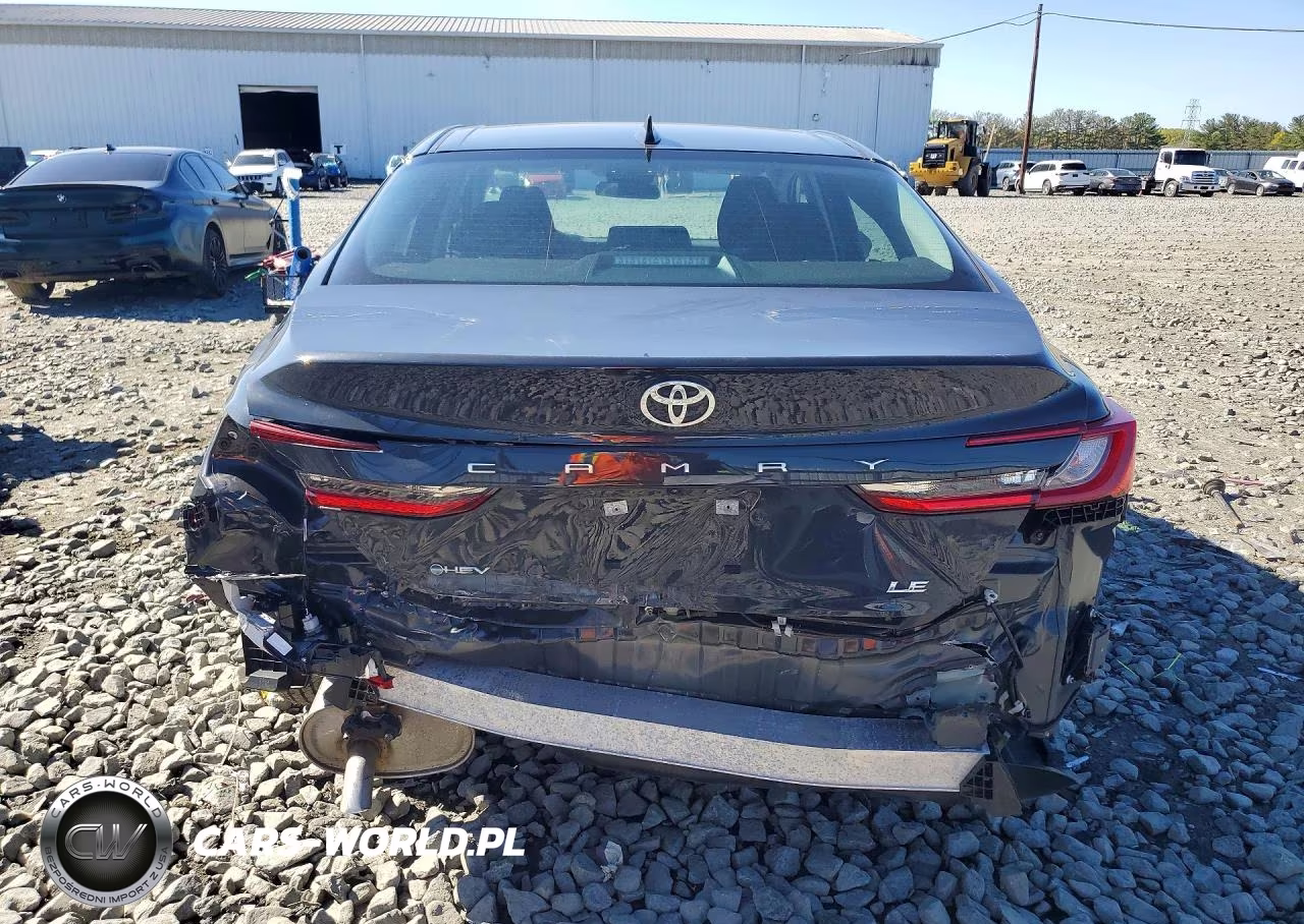 2026 Toyota Camry Le VIN:4T1DAACK4TU242767 - 6