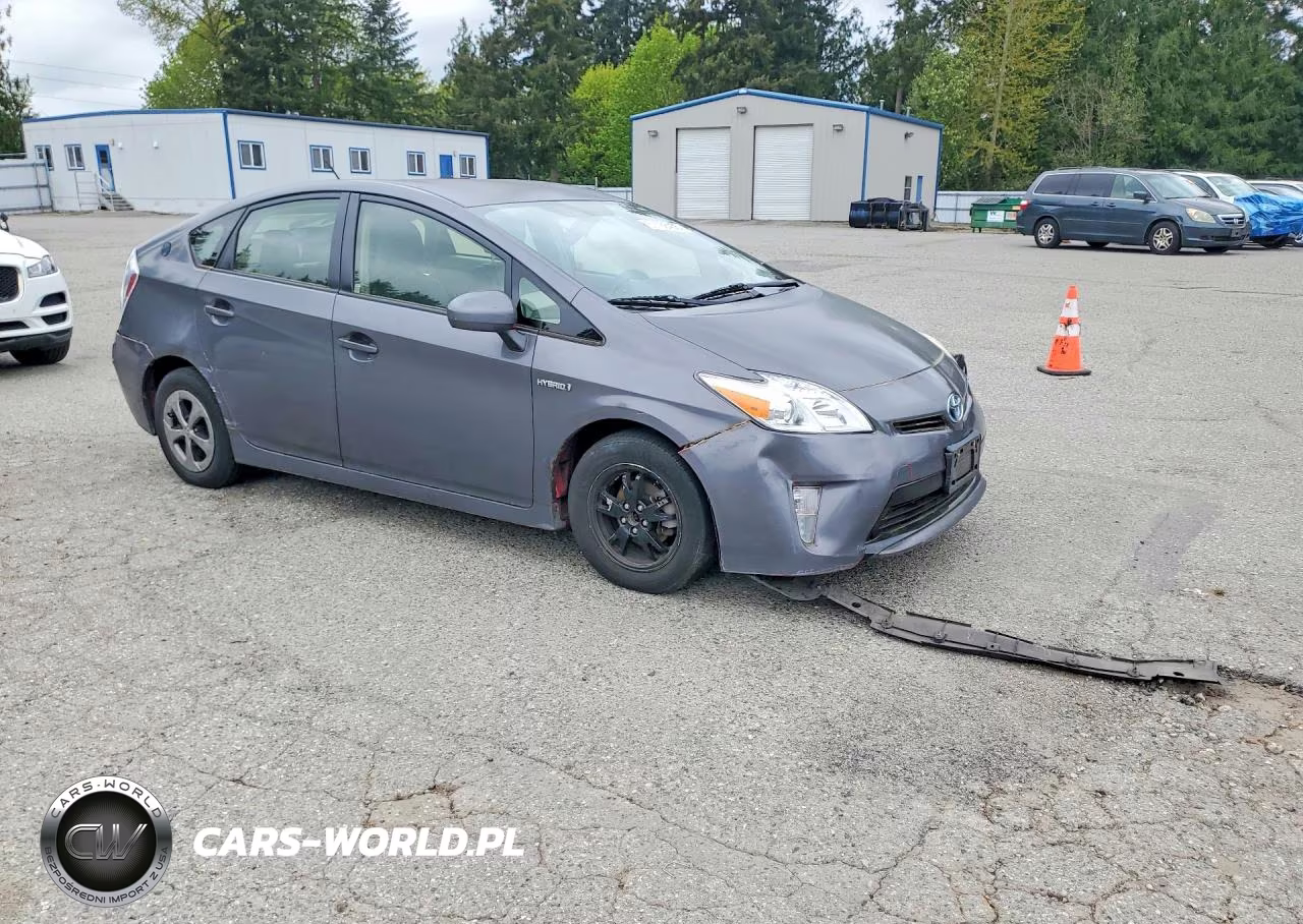 2013 Toyota Prius Two VIN:JTDKN3DU7D5593728 - 4
