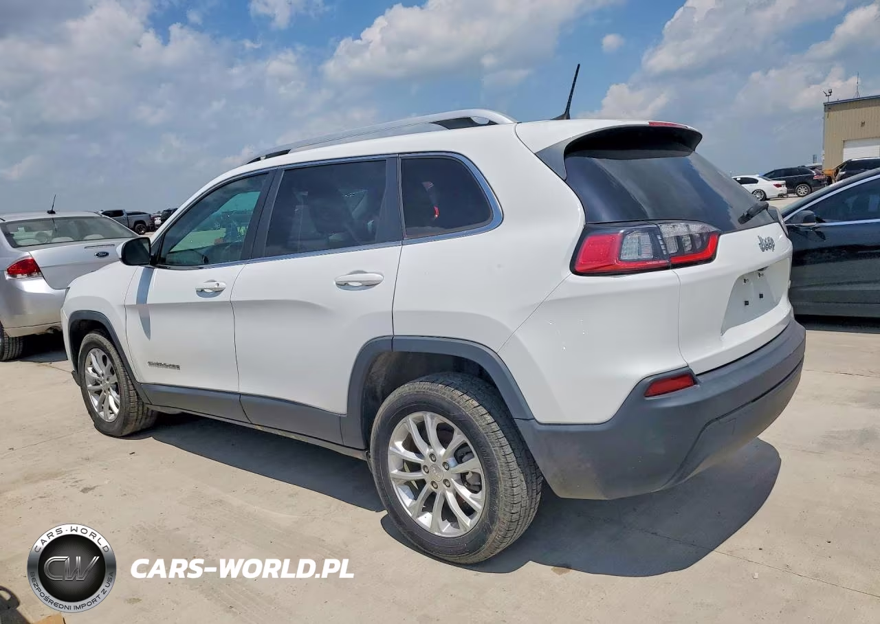 2019 Jeep Cherokee Latitude VIN:1C4PJLCB8KD474235 - 2