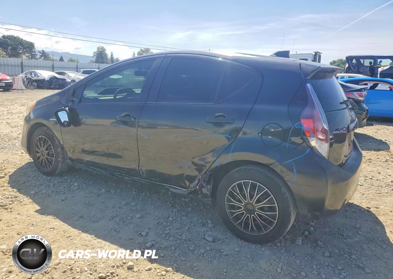 2016 Toyota Prius C Three VIN:JTDKDTB37G1139746 - 2