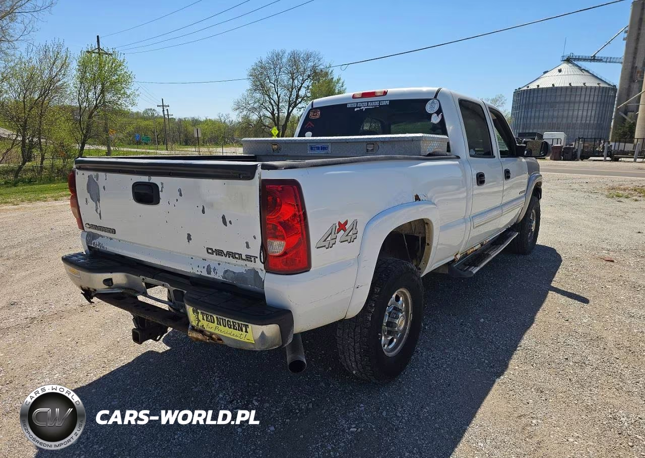 2003 Chevrolet Silverado K2500 Heavy Duty VIN:1GCHK23U33F194578 - 4