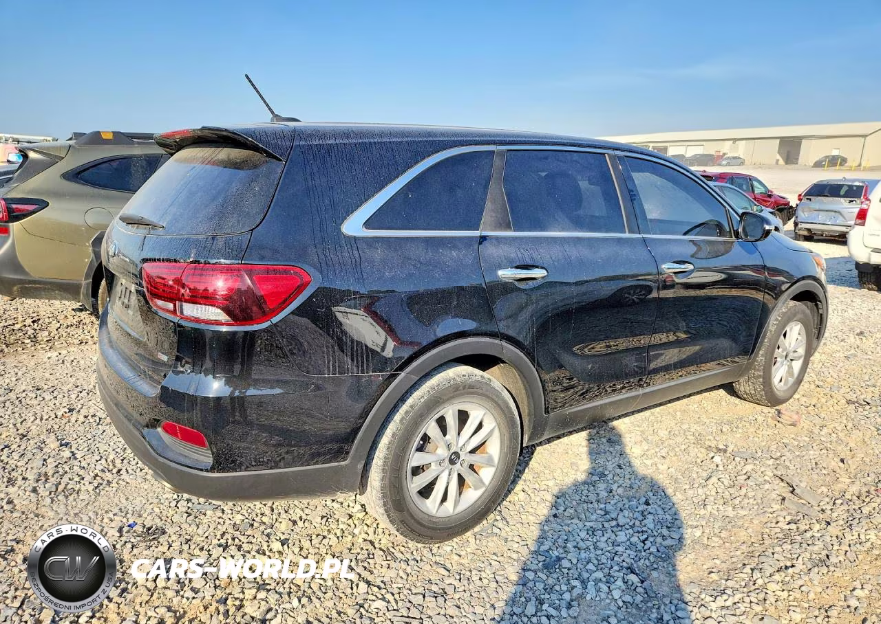 2019 Kia Sorento L VIN:5XYPG4A33KG578066 - 3
