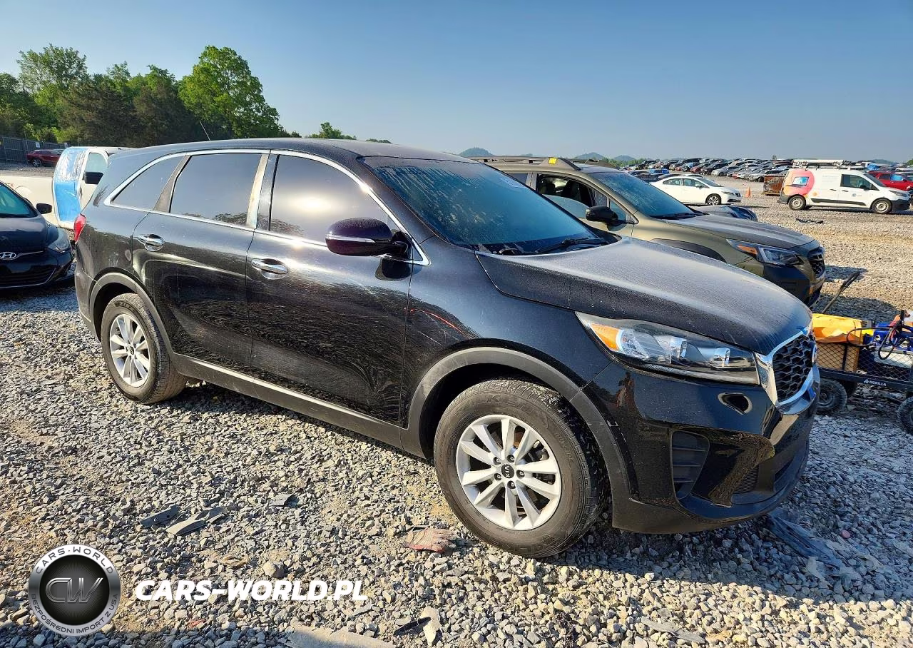 2019 Kia Sorento L VIN:5XYPG4A33KG578066 - 4