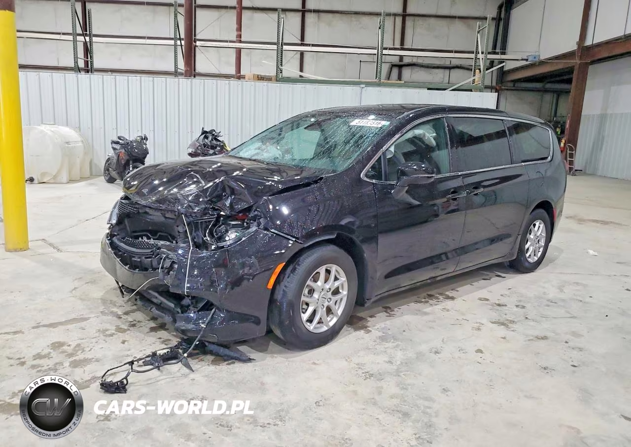 2025 Chrysler Voyager – zdjęcie 1 z 13