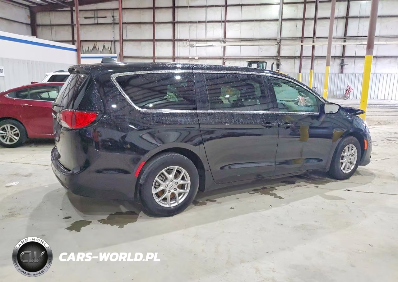 2025 Chrysler Voyager VIN:2C4RC1CG8SR538161 - 3