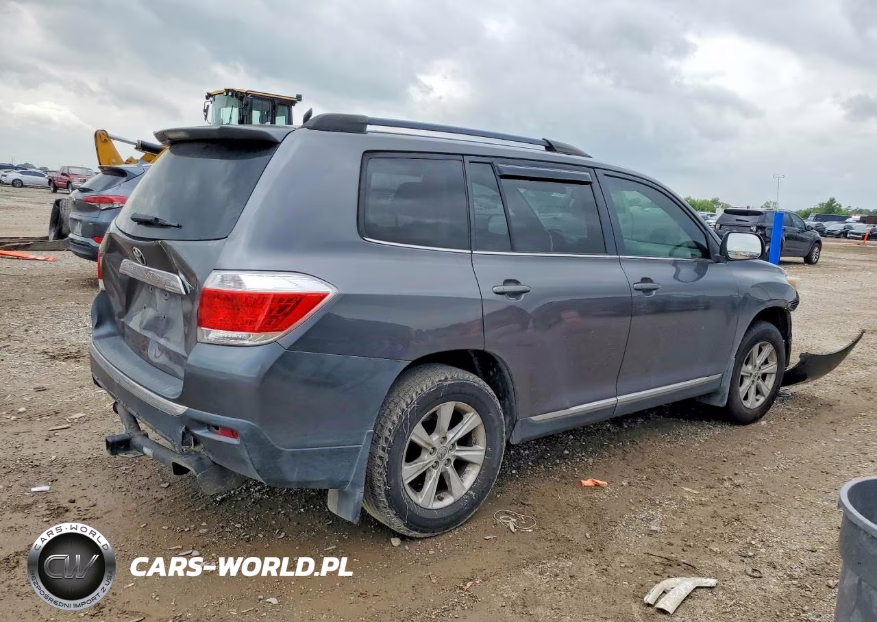 2013 Toyota Highlander Base VIN:5TDZA3EH5DS038007 - 3