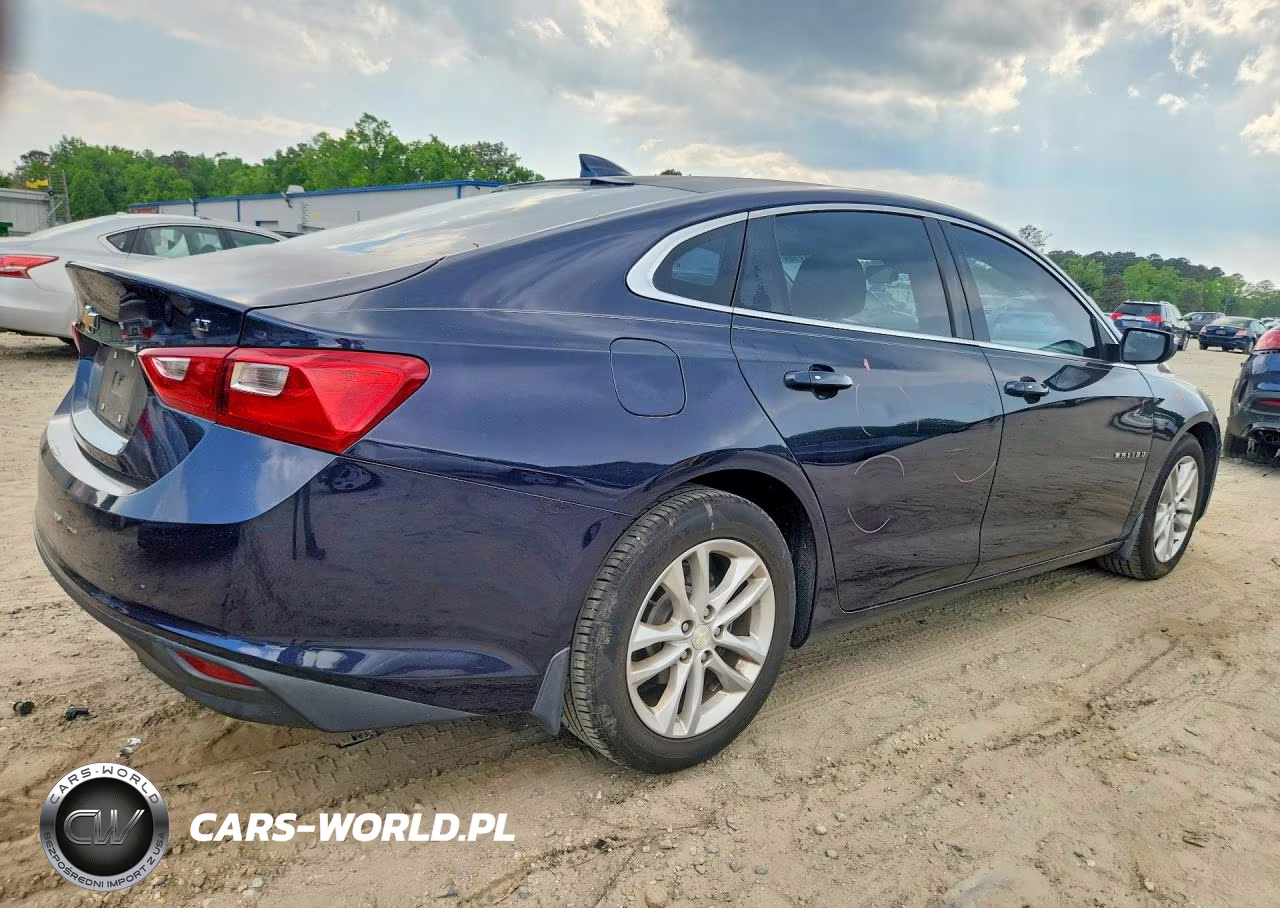 2017 Chevrolet Malibu Lt VIN:1G1ZE5ST3HF195106 - 3