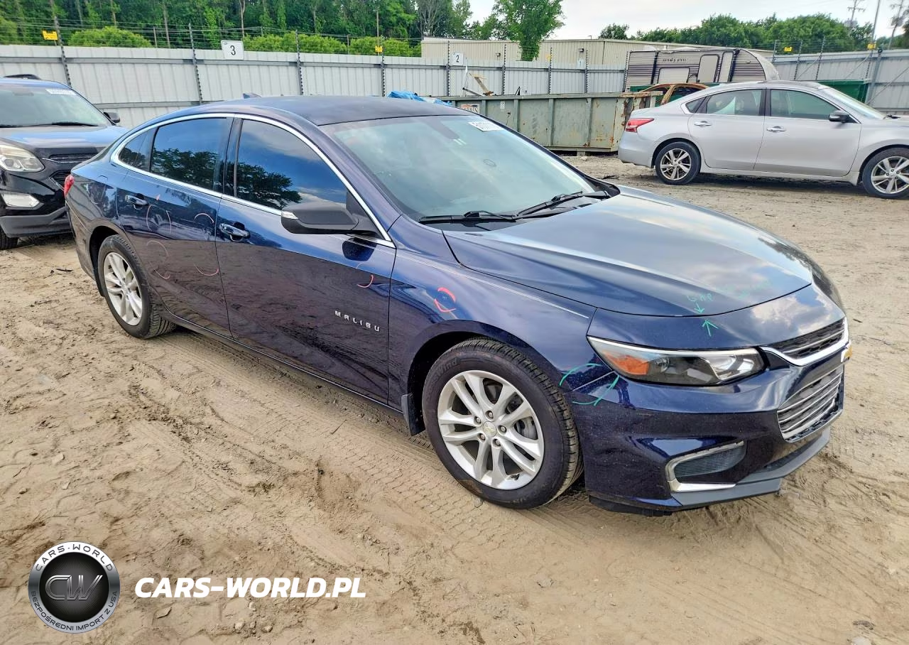 2017 Chevrolet Malibu Lt VIN:1G1ZE5ST3HF195106 - 4