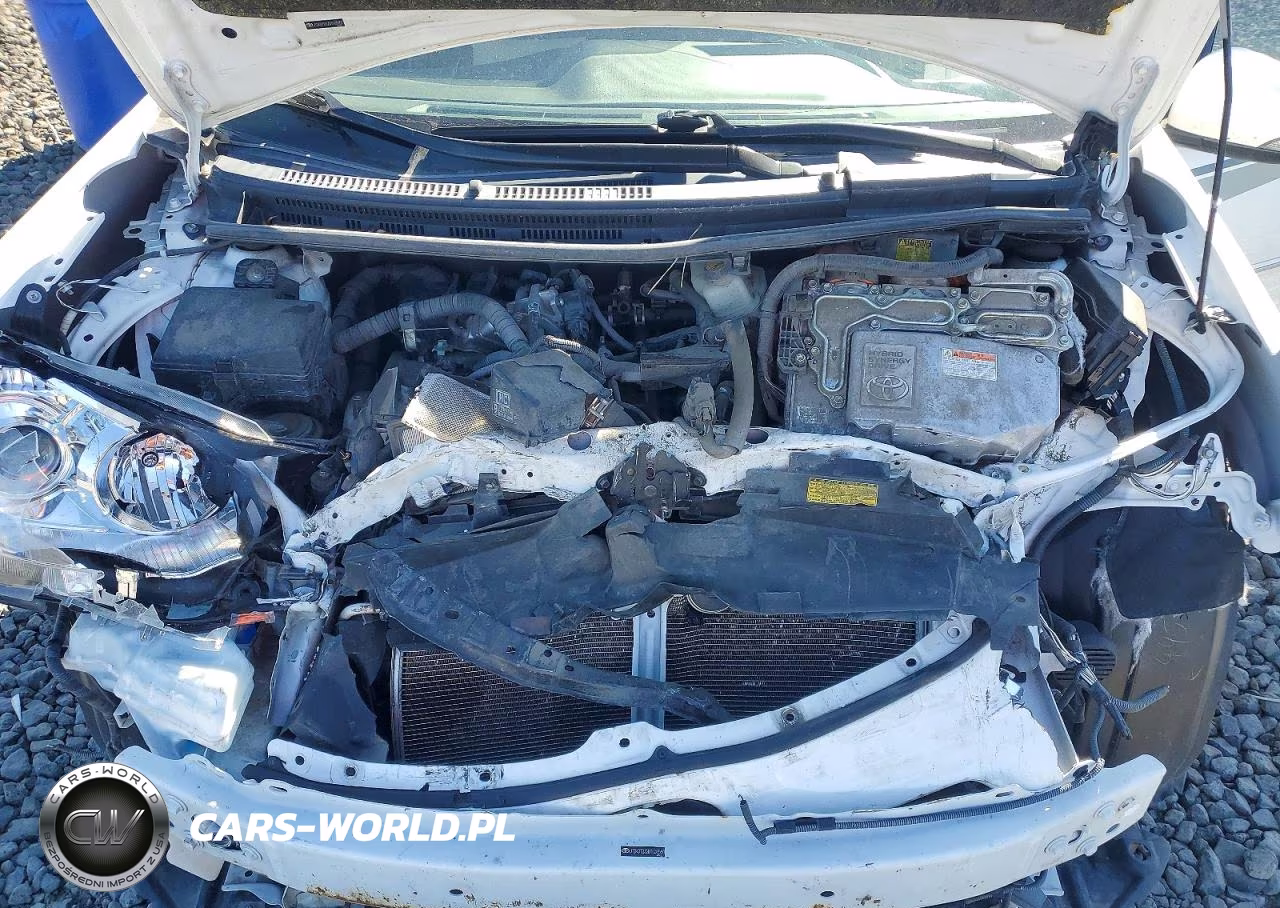 2013 Toyota Prius C Two VIN:JTDKDTB32D1035550 - 11