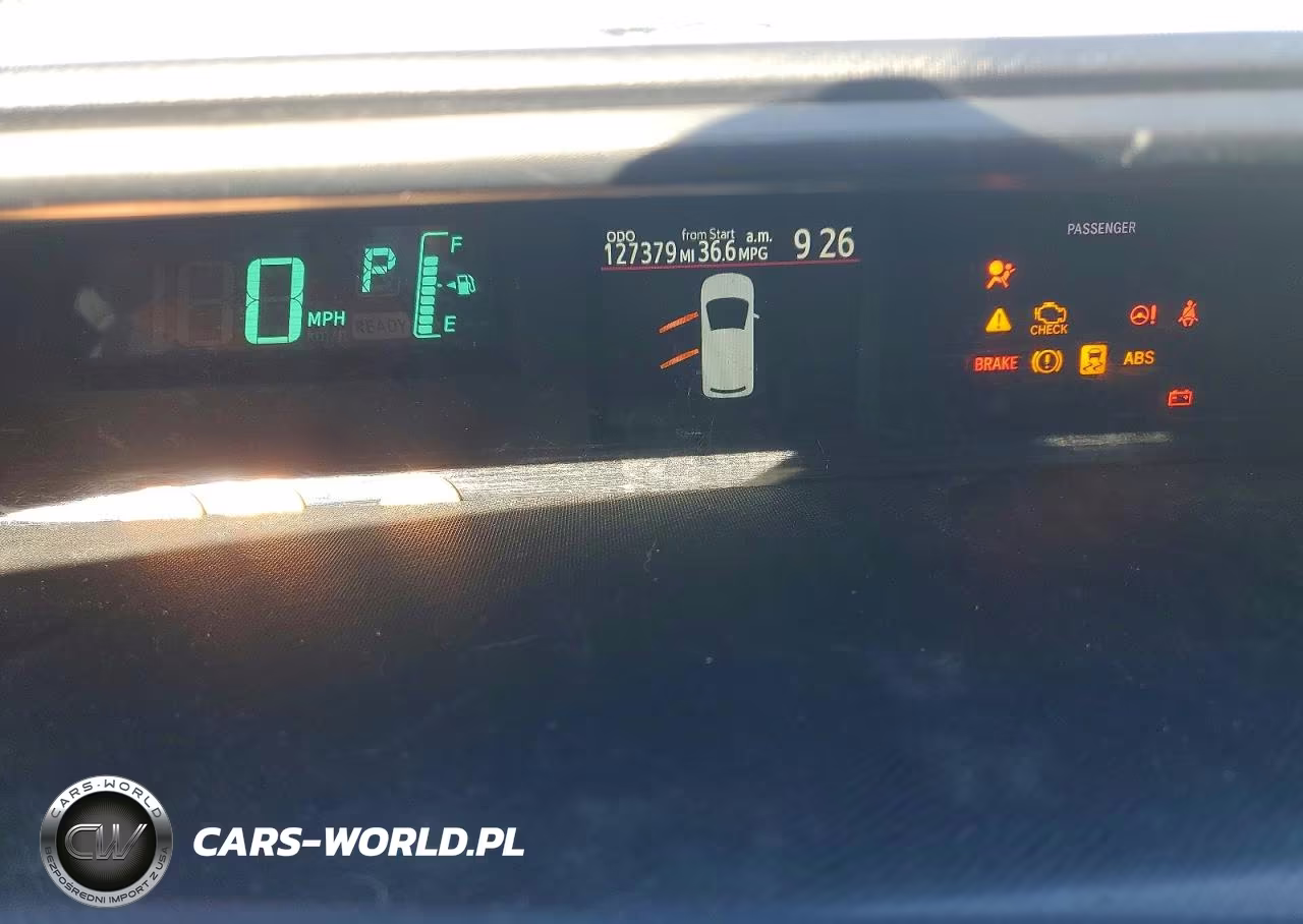 2013 Toyota Prius C Two VIN:JTDKDTB32D1035550 - 9