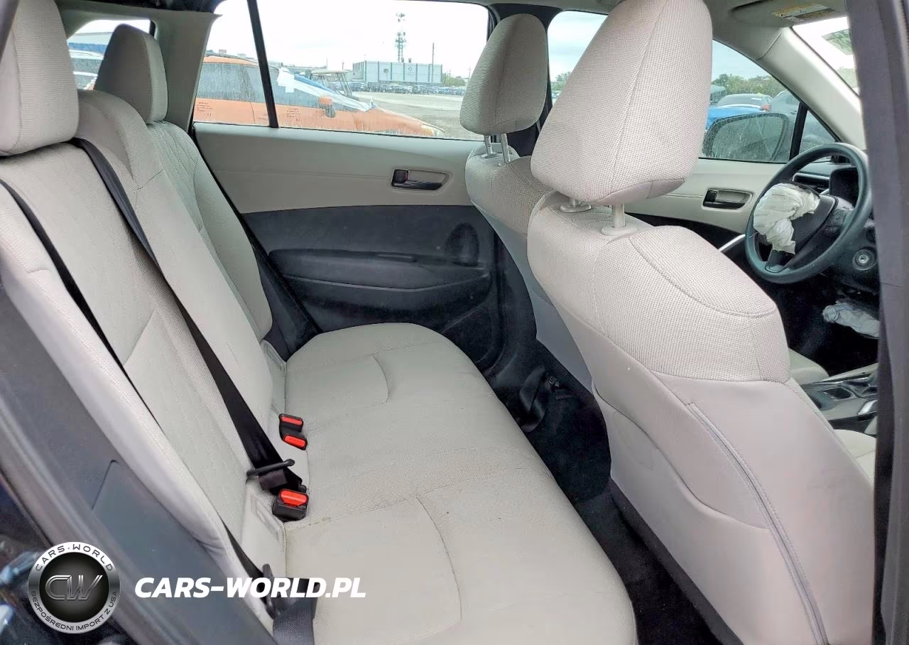 2025 Toyota Corolla Cross L VIN:7MUAAAAG2SV129690 - 10