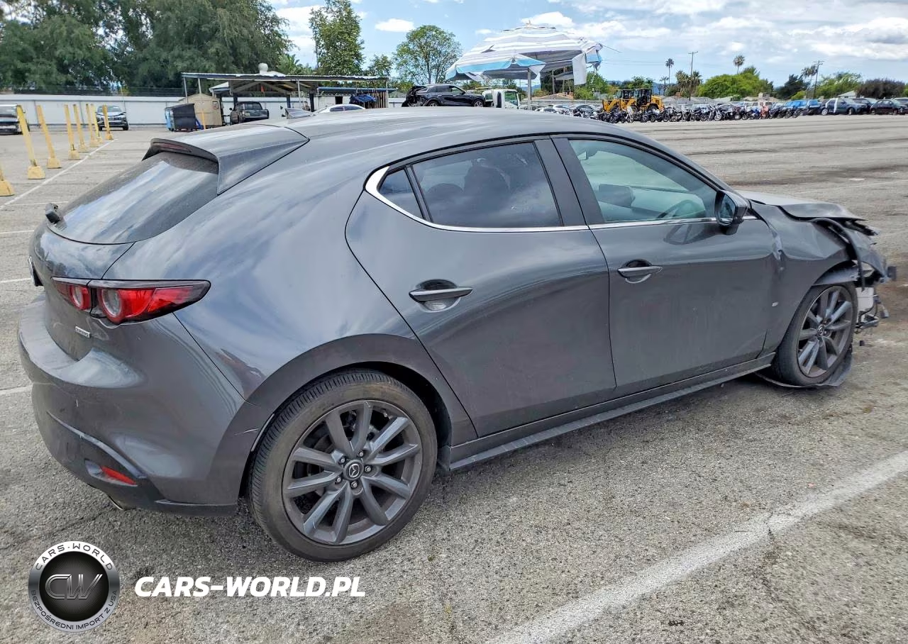 2020 Mazda 3 Preferred VIN:JM1BPAMMXL1158352 - 3