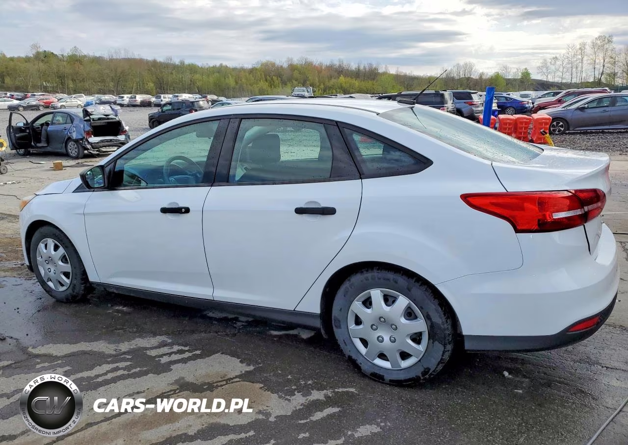2017 Ford Focus S VIN:1FADP3E26HL234619 - 2