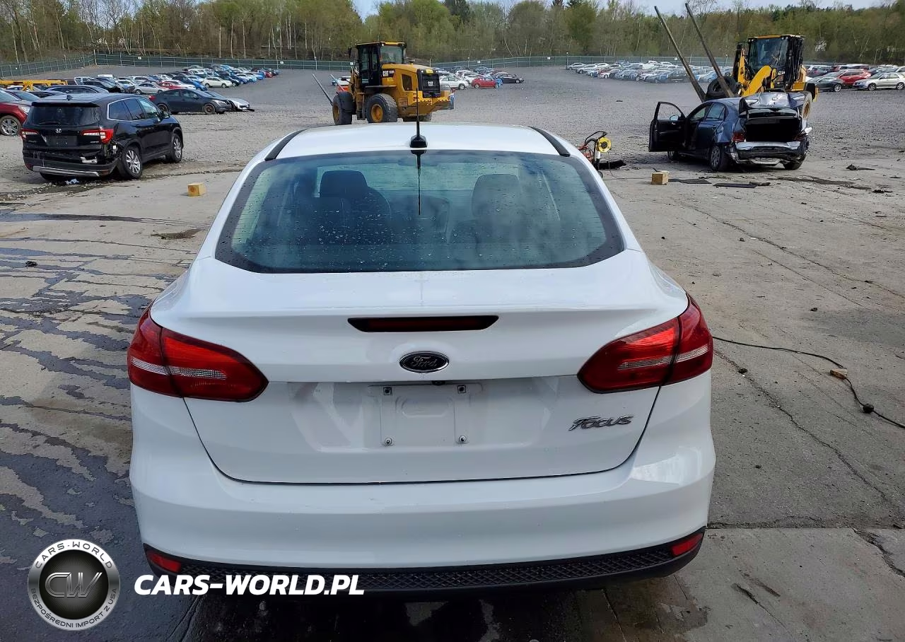 2017 Ford Focus S VIN:1FADP3E26HL234619 - 6
