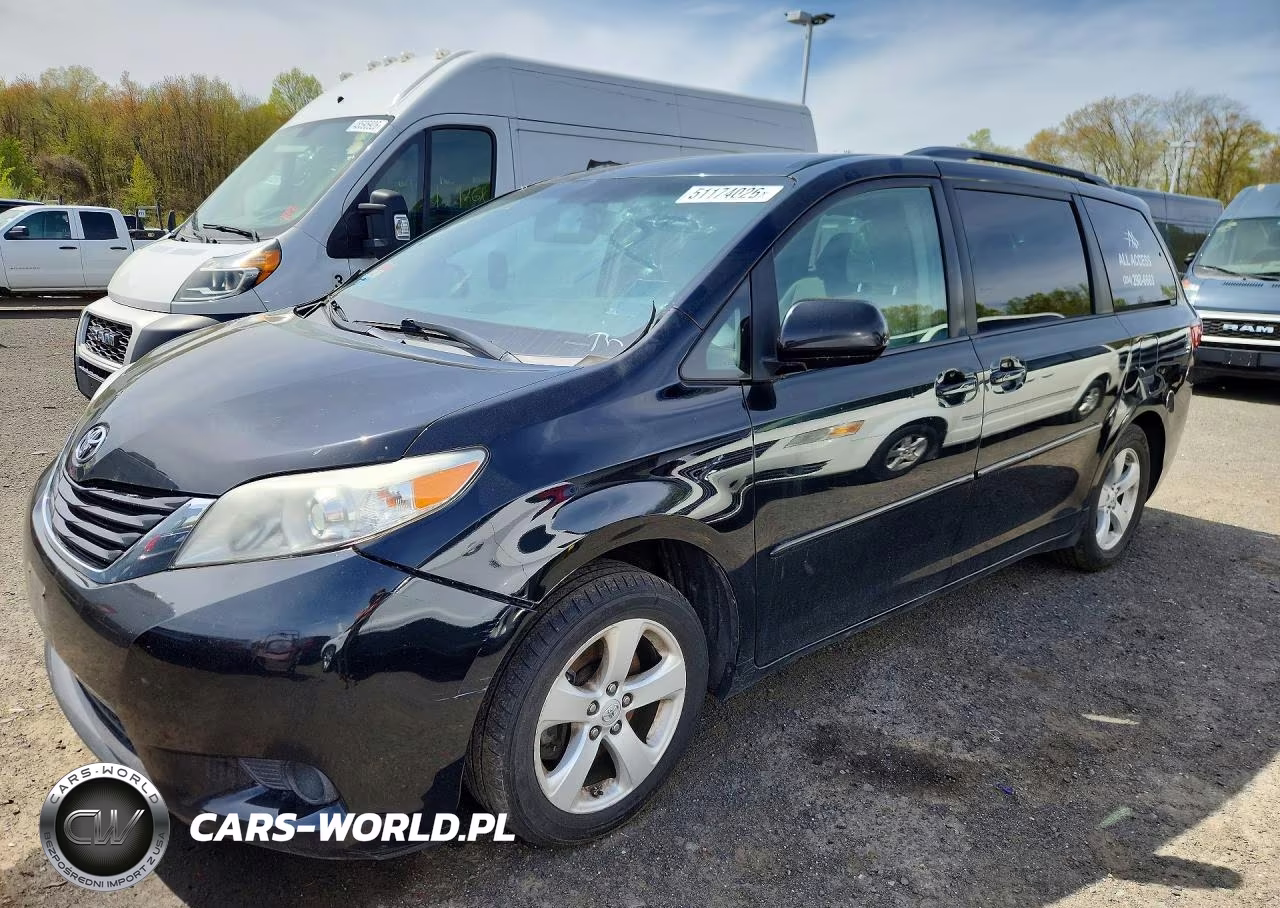 2017 Toyota Sienna Le