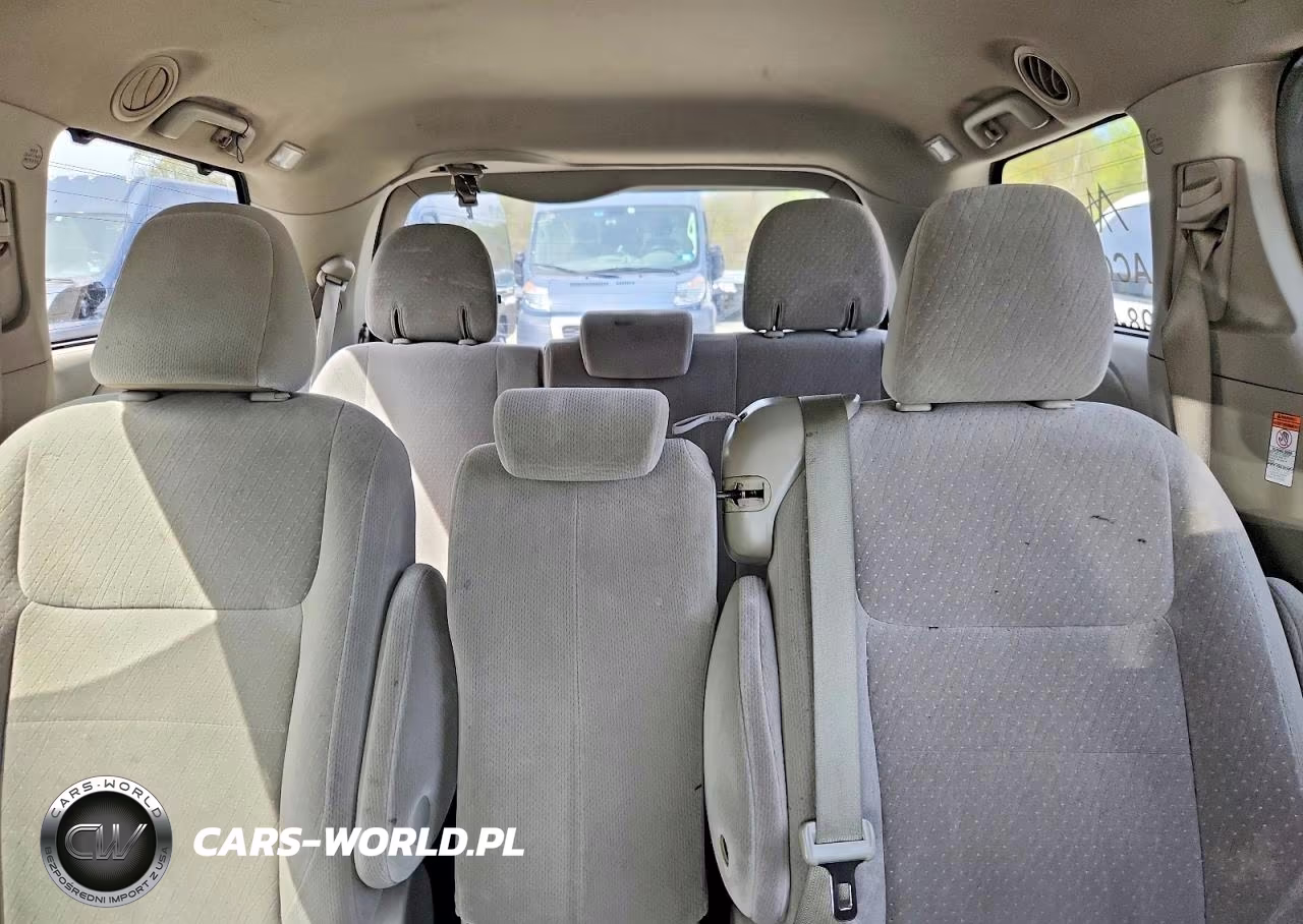 2017 Toyota Sienna Le VIN:5TDKZ3DCXHS816680 - 10