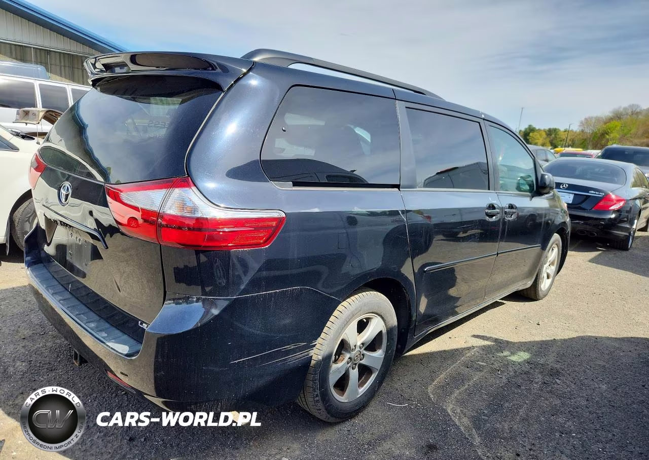 2017 Toyota Sienna Le VIN:5TDKZ3DCXHS816680 - 3