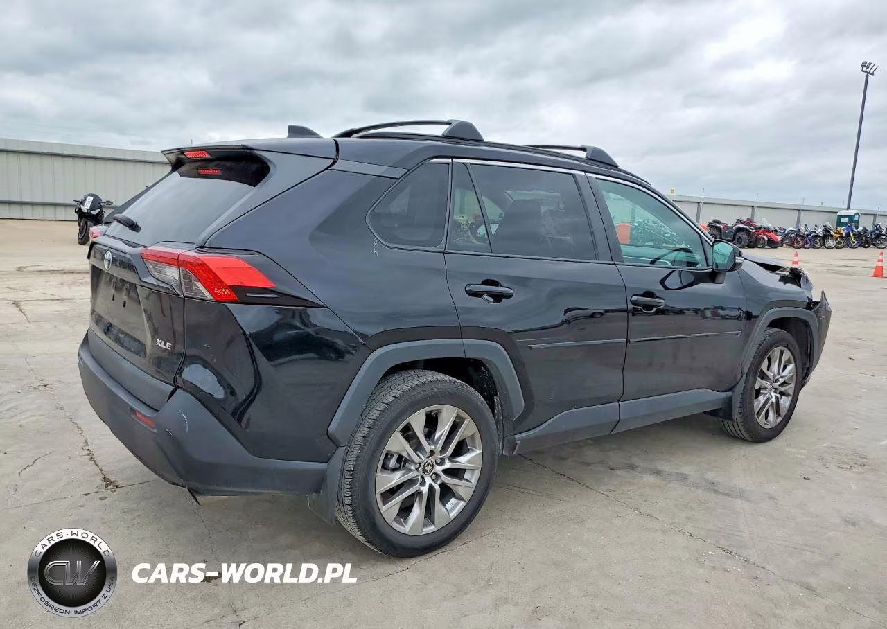 2021 Toyota Rav4 Xle Premium VIN:2T3C1RFV9MC110775 - 3