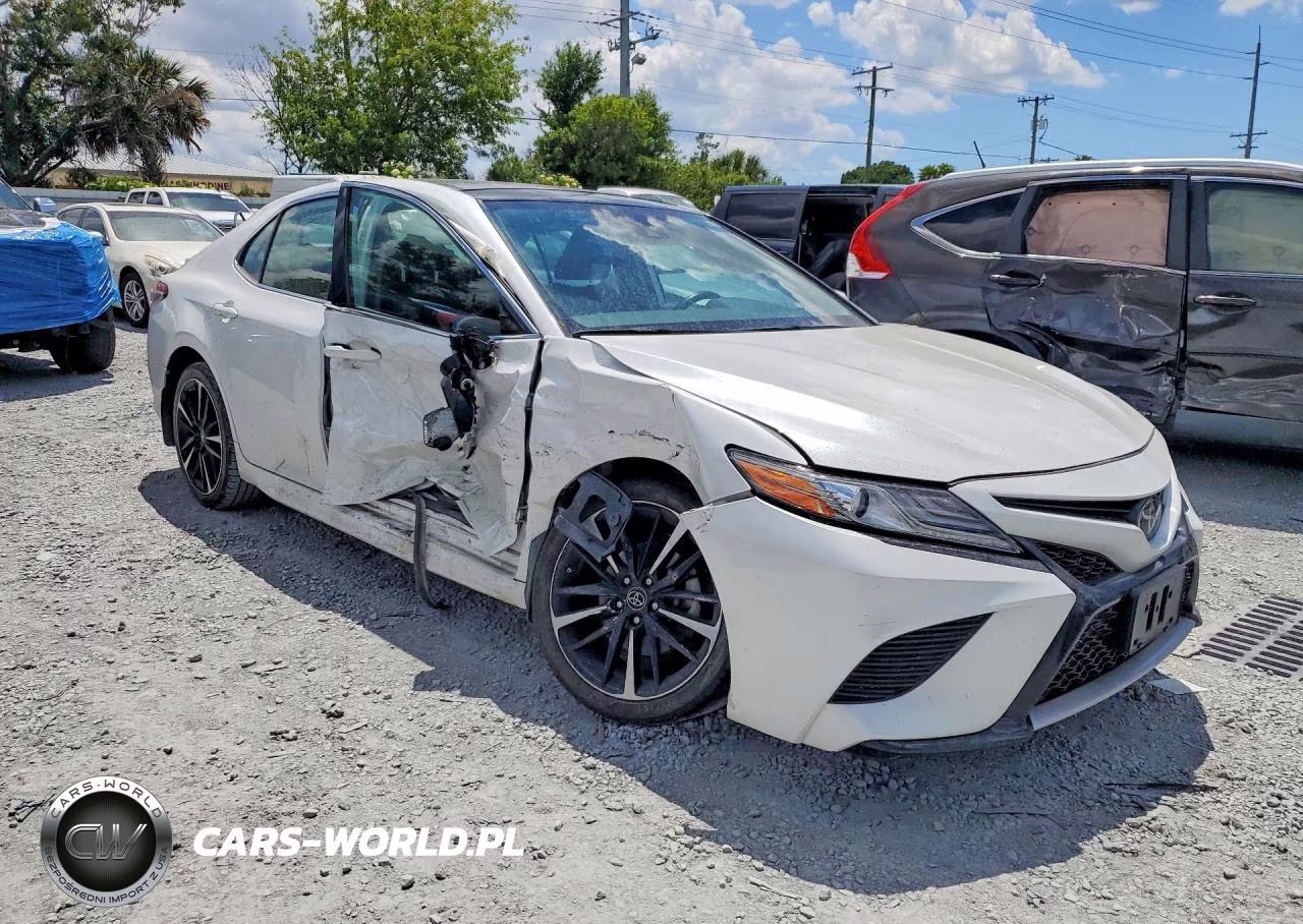 2019 Toyota Camry Xse VIN:4T1B61HK9KU803139 - 4