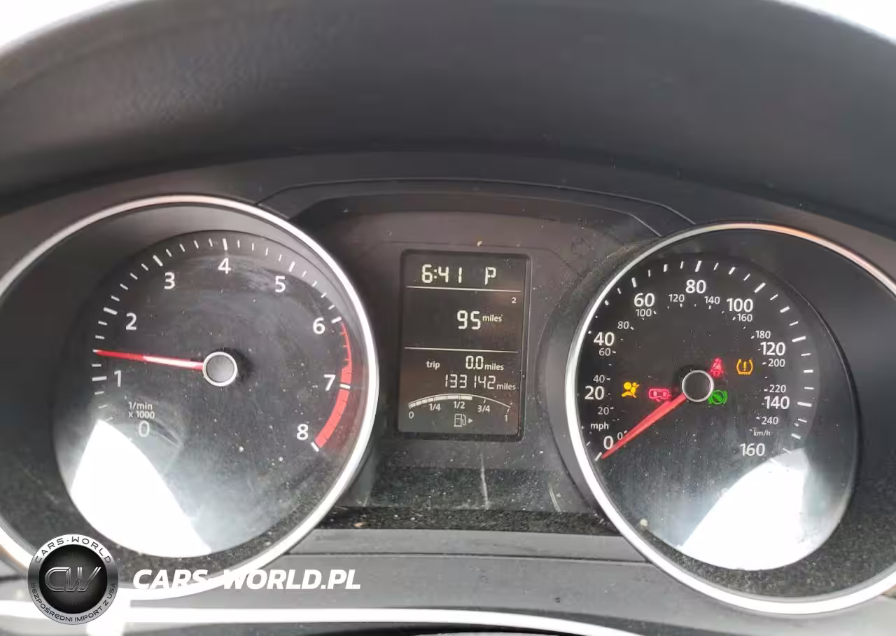 2018 Volkswagen Jetta S VIN:3VW2B7AJ7JM223327 - 9