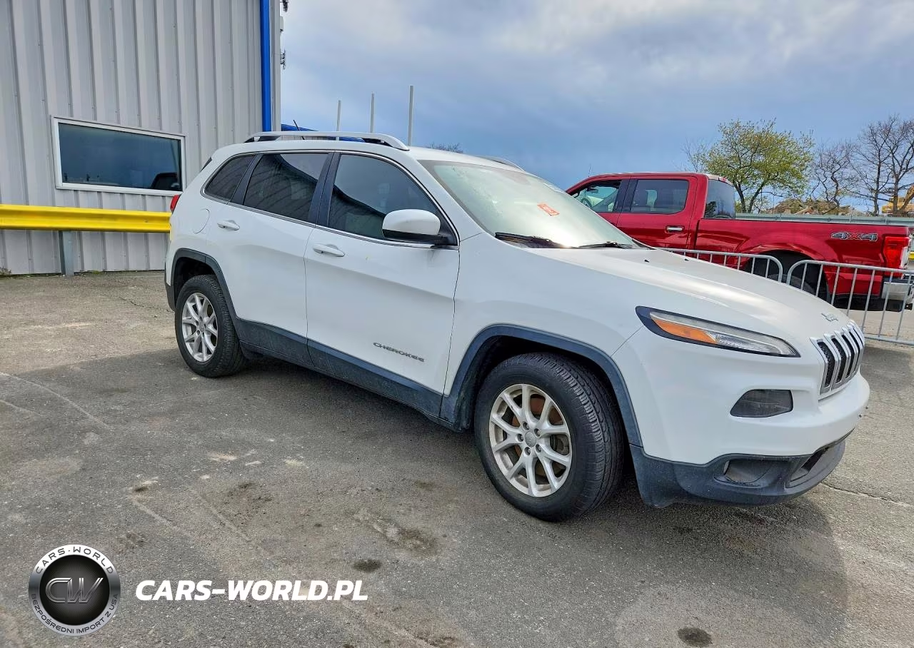 2016 Jeep Cherokee Latitude VIN:1C4PJLCB3GW126368 - 4