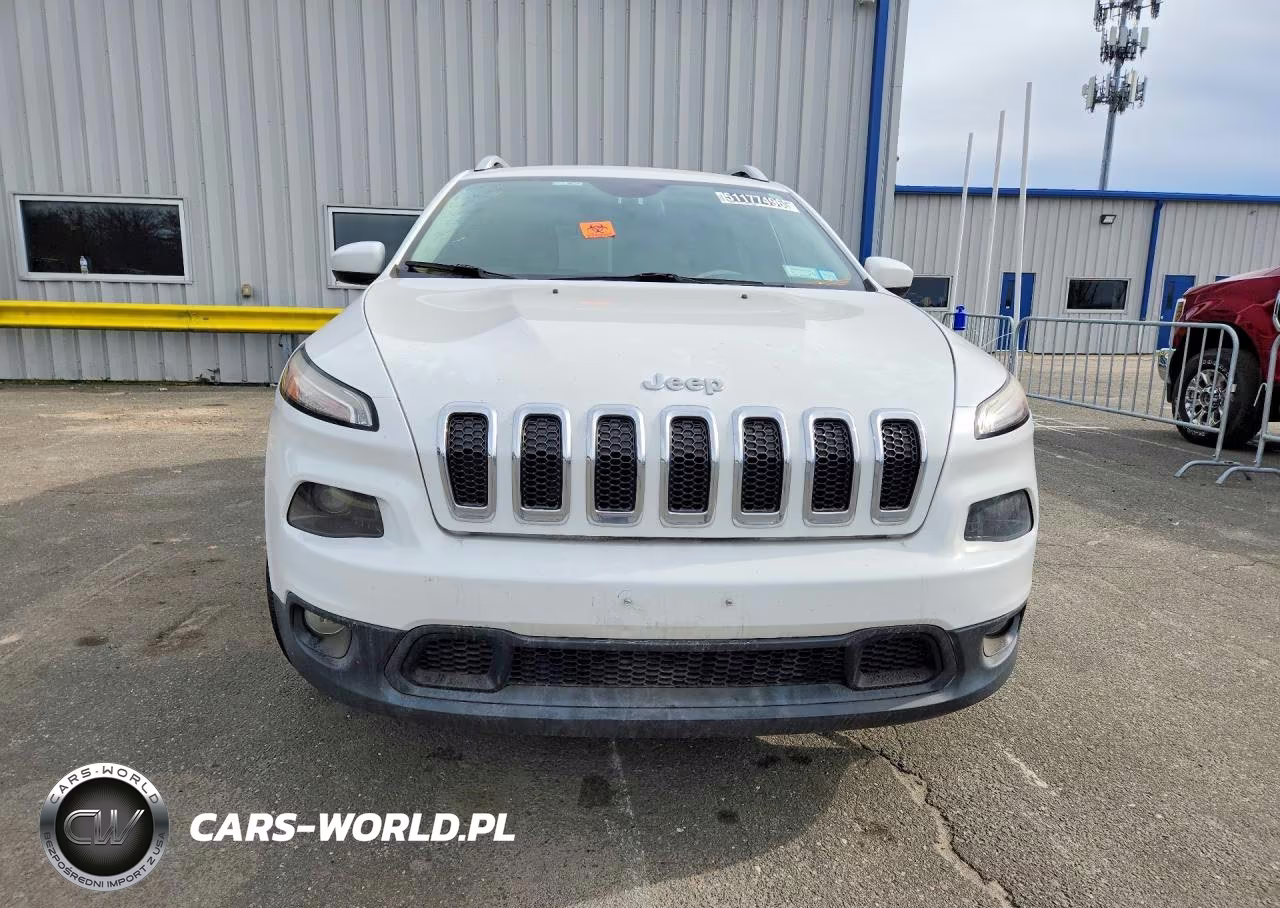 2016 Jeep Cherokee Latitude VIN:1C4PJLCB3GW126368 - 5