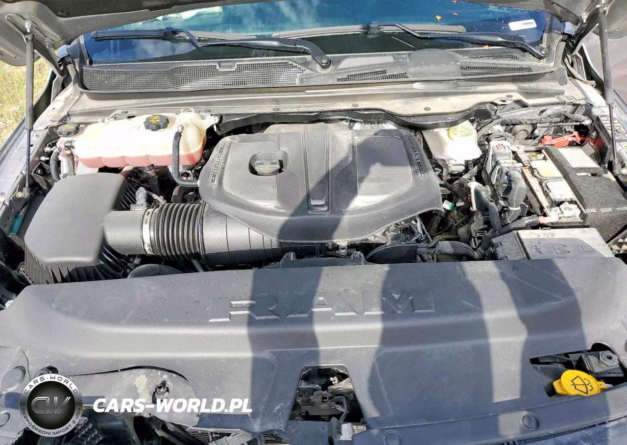 2025 Ram 1500 Tradesman VIN:1C6SRFGP4SN718460 - 11