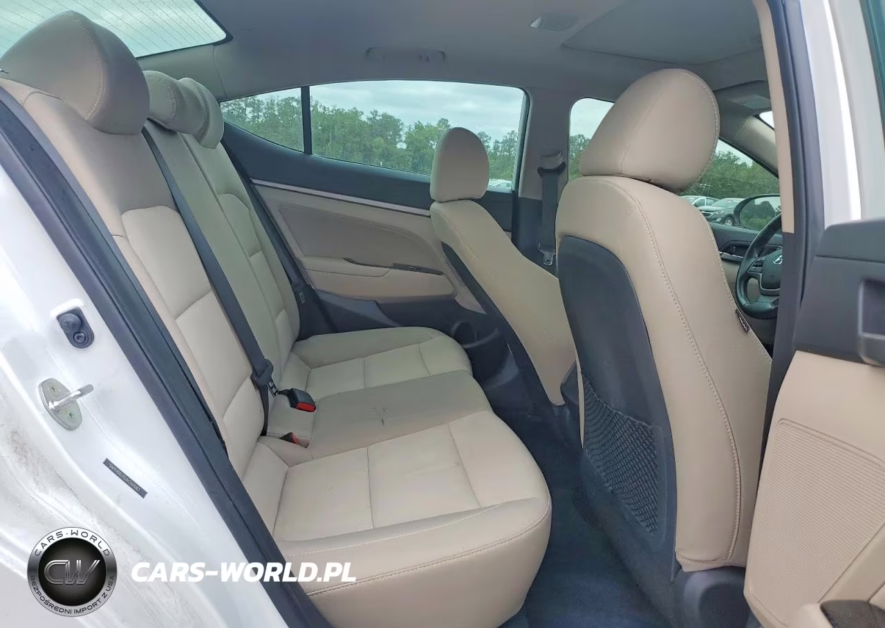 2018 Hyundai Elantra Value Edition VIN:5NPD84LF0JH250683 - 10