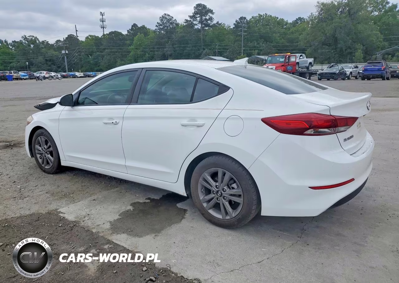 2018 Hyundai Elantra Value Edition VIN:5NPD84LF0JH250683 - 2
