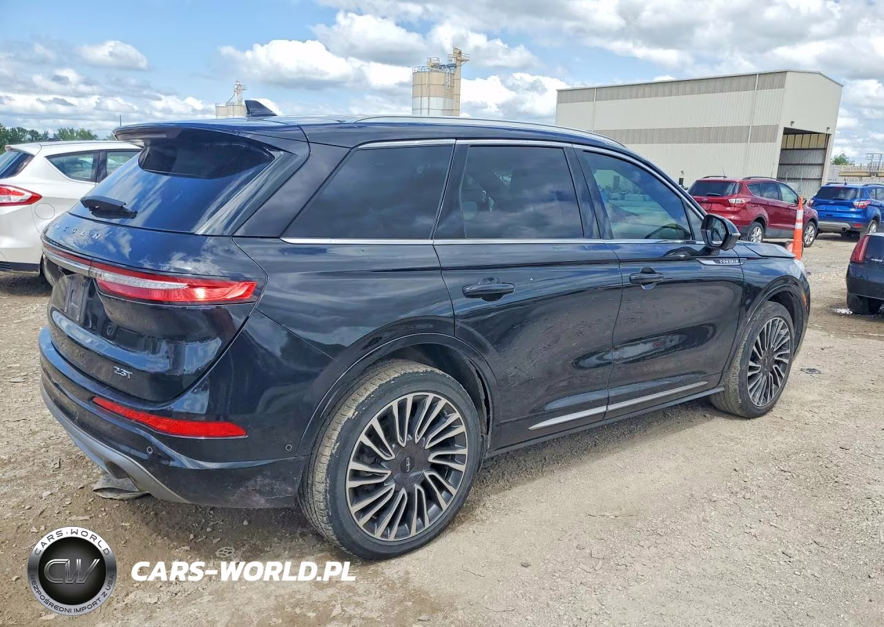 2020 Lincoln Corsair Reserve VIN:5LMCJ2DHXLUL13374 - 3