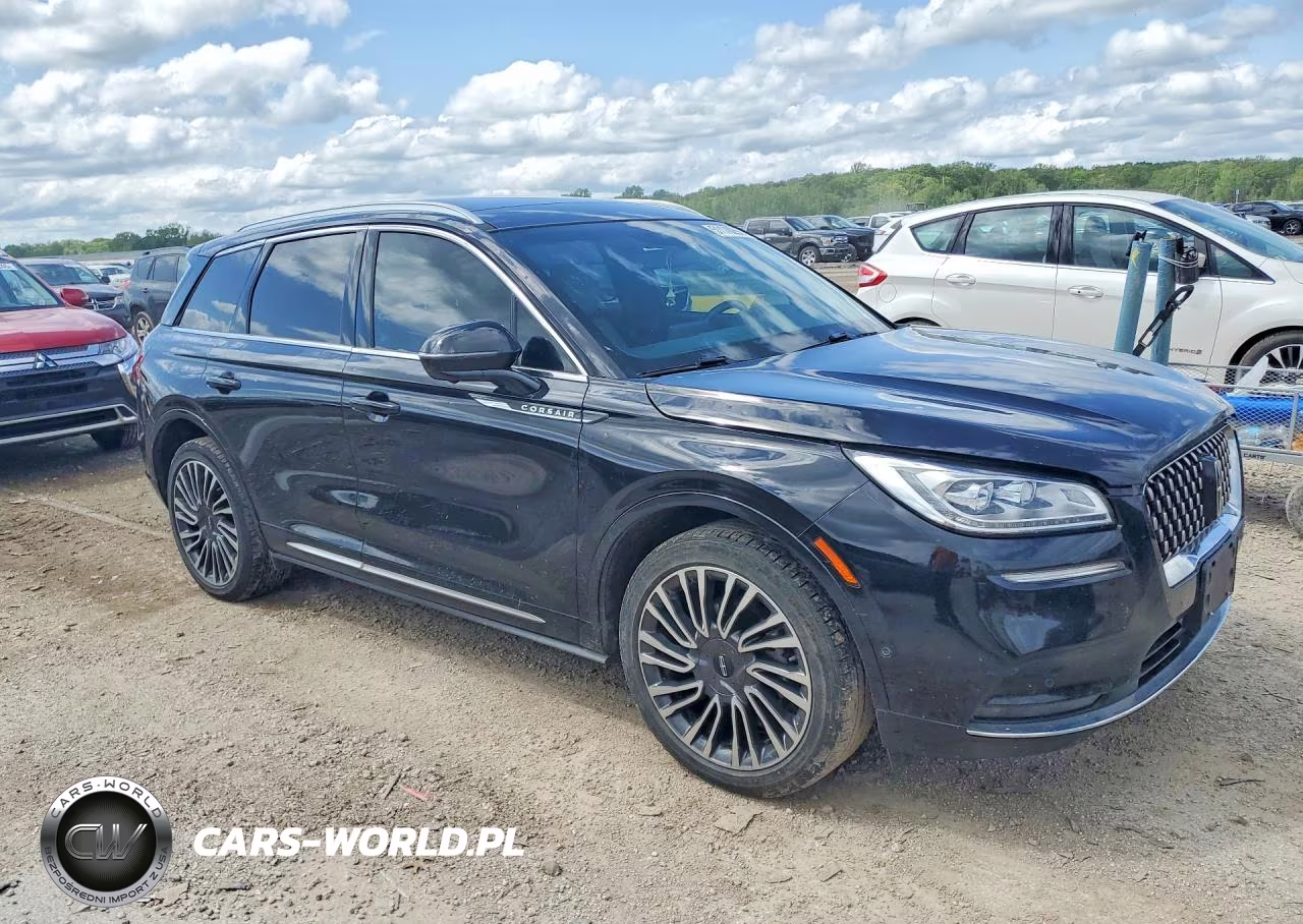 2020 Lincoln Corsair Reserve VIN:5LMCJ2DHXLUL13374 - 4