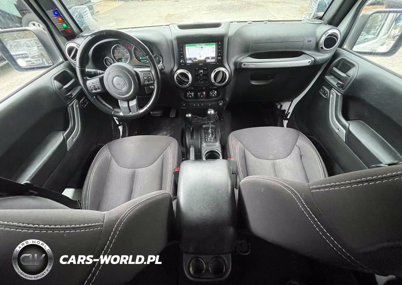 2015 Jeep Wrangler Unlimited Sahara VIN:1C4BJWEGXFL540381 - 9