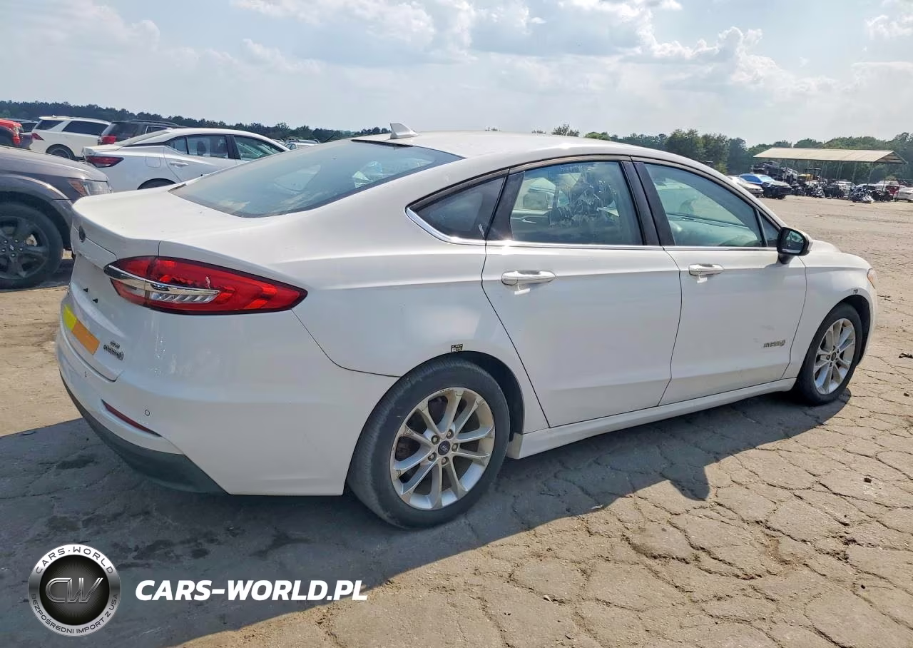 2019 Ford Fusion Se VIN:3FA6P0LU1KR124792 - 3